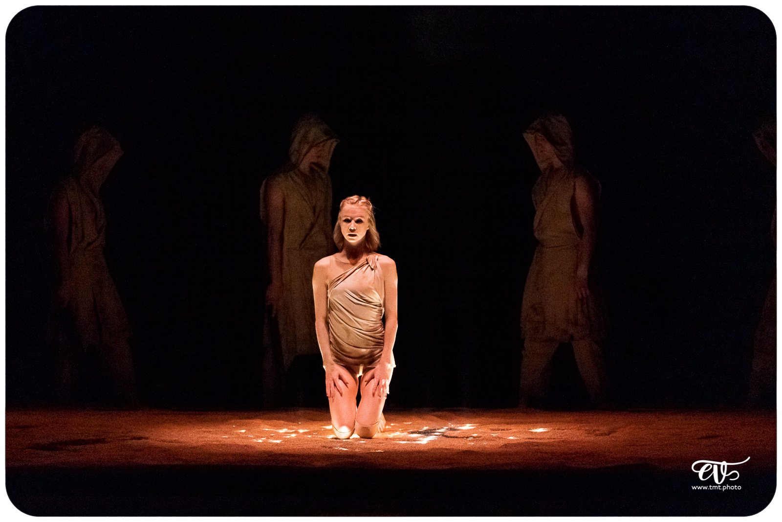 MY LAND (RECIRQUEL COMPANY)